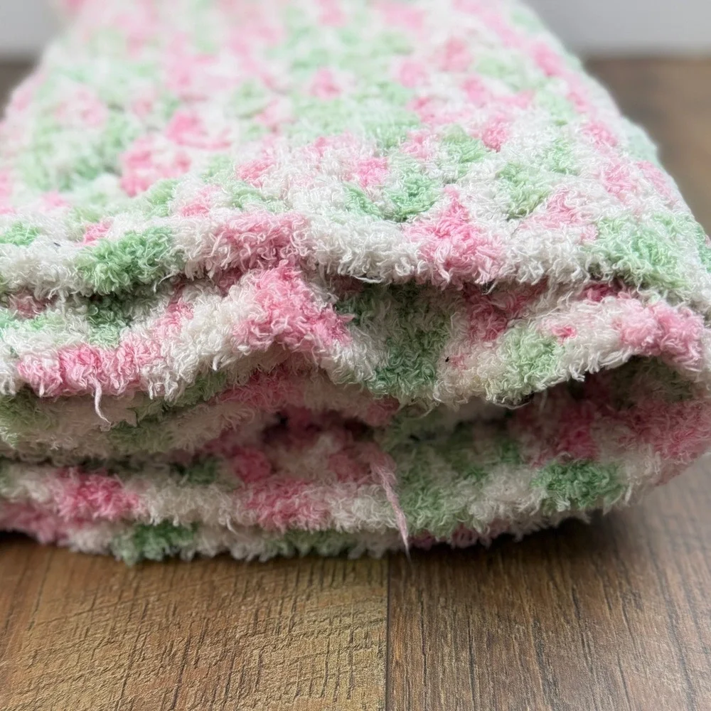 Handmade Crochet Chenille Baby Blanket Pink Green White Pinwheel‎ Swirl Lap
